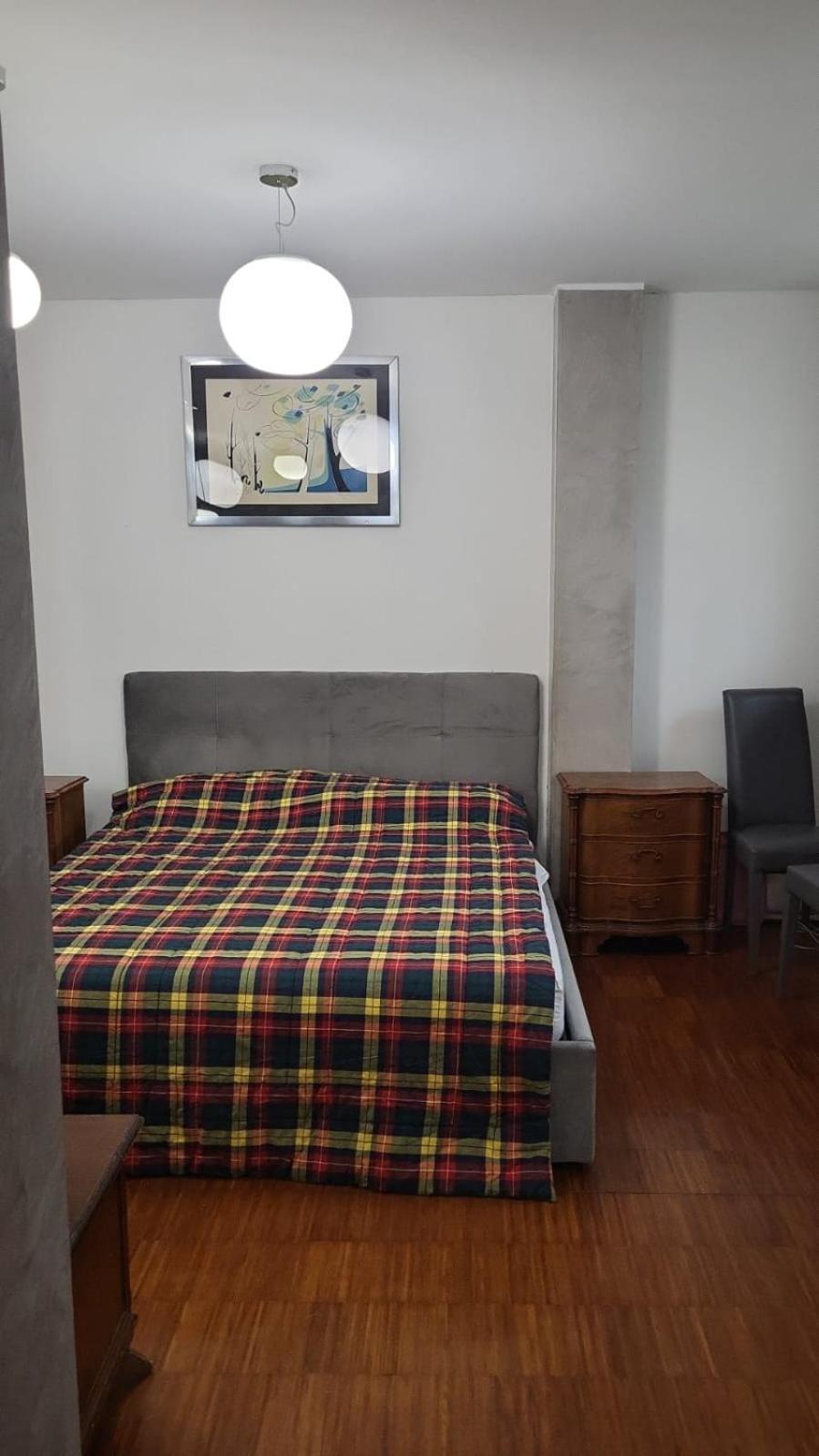 Caronno Pertusella Lussuosa Villa Vicino Alla Stazione מראה חיצוני תמונה